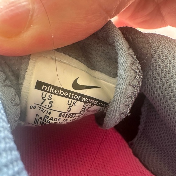 Nike Charcoal and Neon Pink Running Shoes - Picture 6 of 7